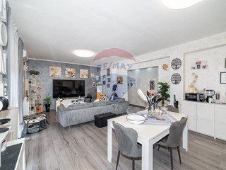 Trilocale in Vendita a Motta Sant'Anastasia, 119'000€, 120 m²