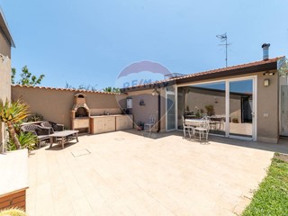 Casa Indipendente in Vendita a Giarre, 130'000€, 100 m²