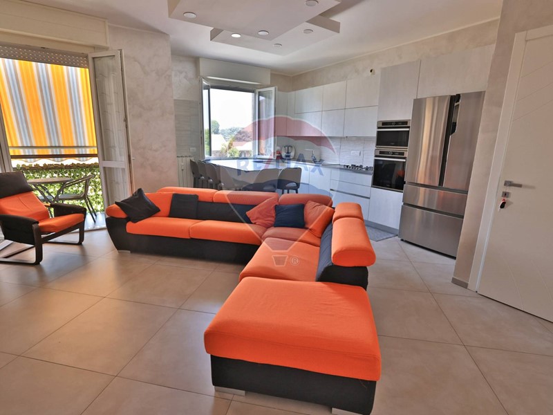 Trilocale in Vendita a Bollate, 245'000€, 76 m²