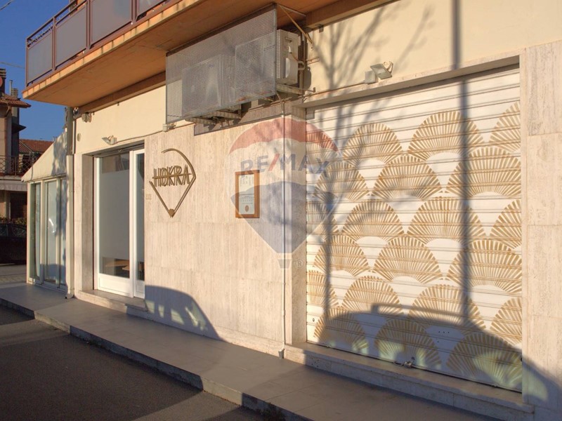 Immobile commerciale in Vendita a Viareggio, 154'000€, 60 m²