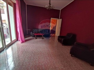 Casa Semi Indipendente in Vendita a Giardini Naxos, 95'000€, 90 m²