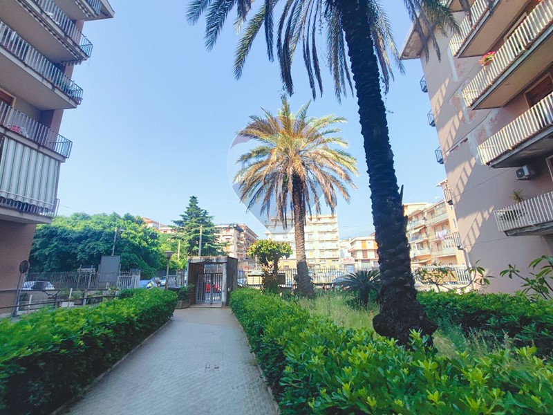 Appartamento in Vendita a Giarre, 69'000€, 143 m²