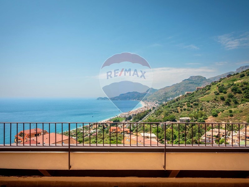 Bilocale in Vendita a Letojanni, 107'000€, 66 m²