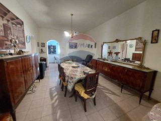 Quadrilocale in Vendita a Motta Camastra, 65'000€, 100 m²