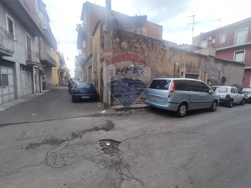 Casa Indipendente in Vendita a Biancavilla, 25'000&euro;, 87 m²