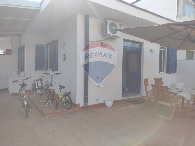 Villa in Vendita a Mascali, 125'000€, 49 m²