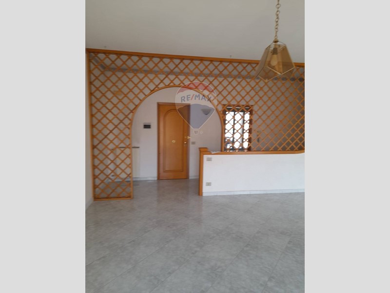 Appartamento in Vendita a Randazzo, 115'000€, 146 m²