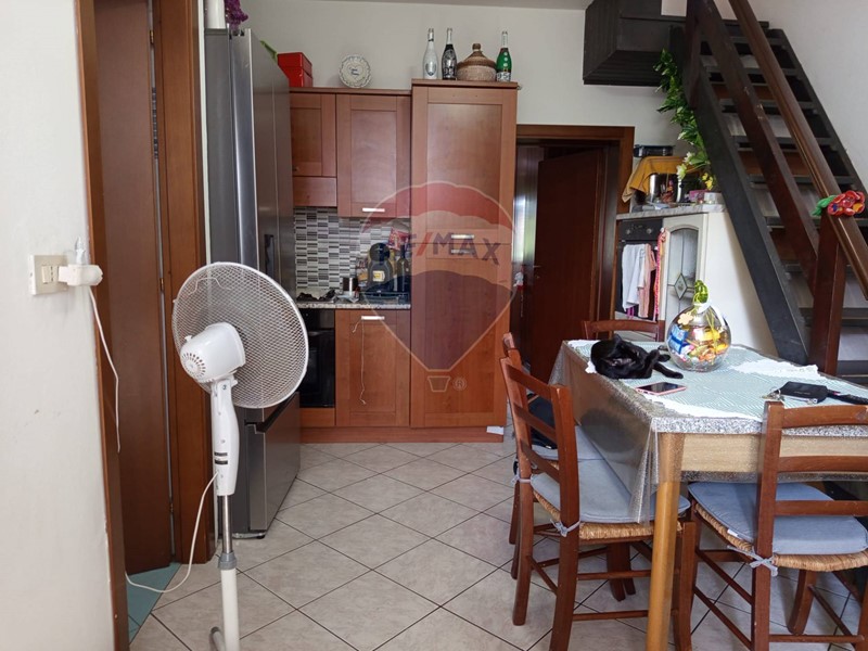 Quadrilocale in Vendita a Piombino, 90'000&euro;, 75 m²