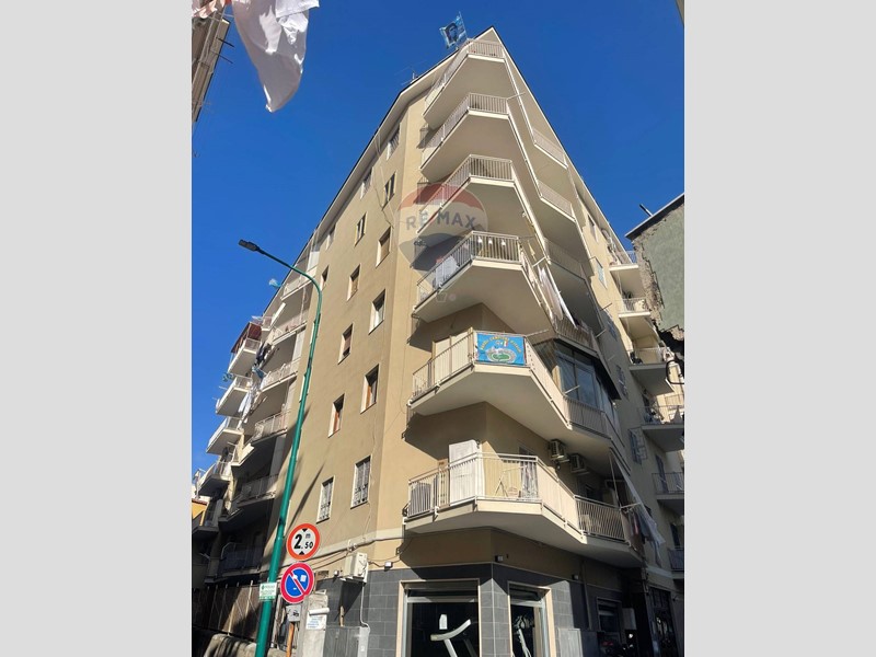 Appartamento in Vendita a Torre del Greco, 1'100'000€, 650 m²