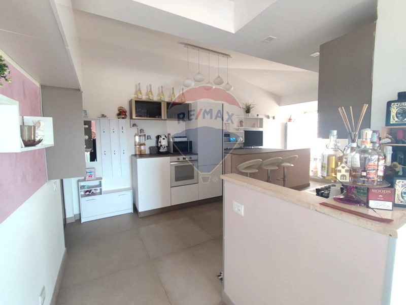 Villa in Vendita a Sermoneta, 240'000€, 92 m²