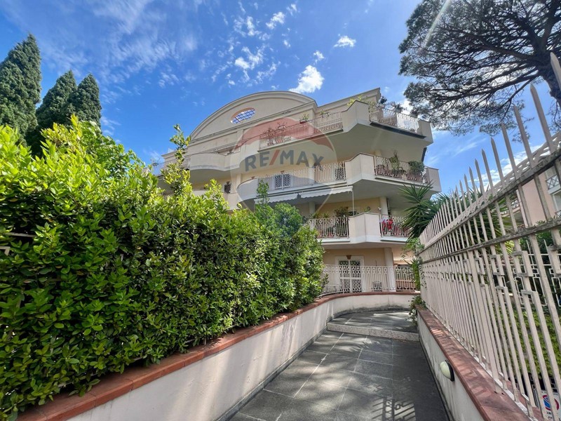 Attico in Vendita a Caserta, 395'000€, 150 m²