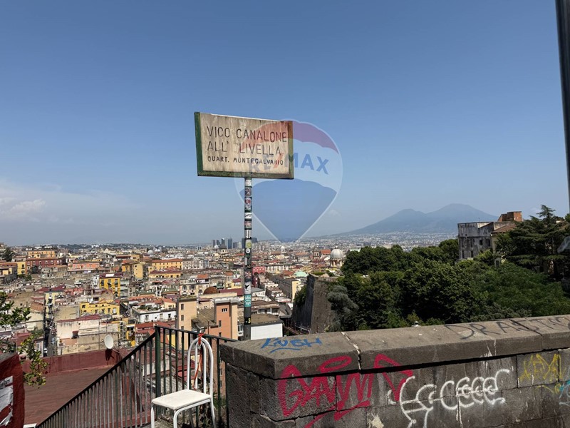 Trilocale in Vendita a Napoli, 295'000€, 95 m²