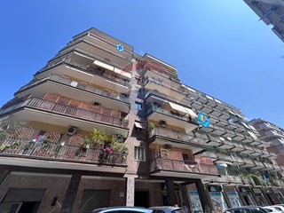 Appartamento in Vendita a Napoli, 350'000€, 95 m²