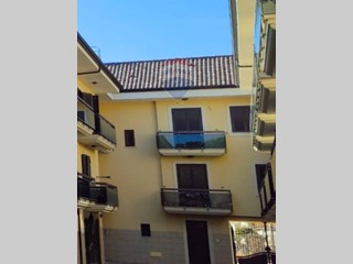 Villa in Vendita a Telese Terme, 180'000€, 198 m²