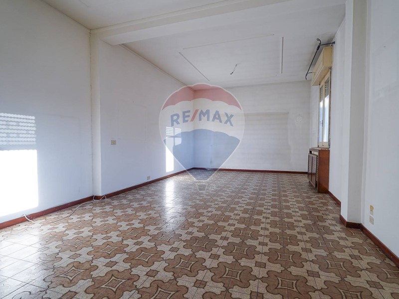 Quadrilocale in Vendita a Stezzano, 185'000€, 186 m²