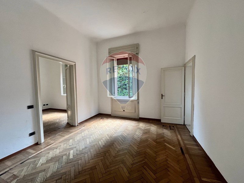 Appartamento in Affitto a Ferrara, 1'200&euro;, 118 m²