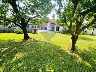 Casa Semi Indipendente in Vendita a Cava Manara, 175'000€, 214 m²