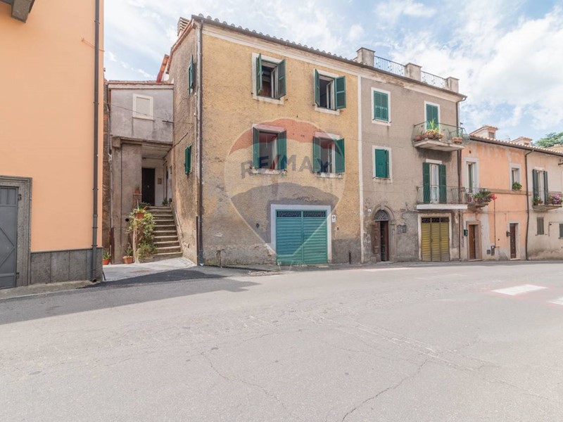 Trilocale in Vendita a Ischia di Castro, 24'000€, 100 m²