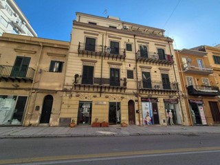 Immobile commerciale in Vendita a Palermo, 150'000€, 70 m²