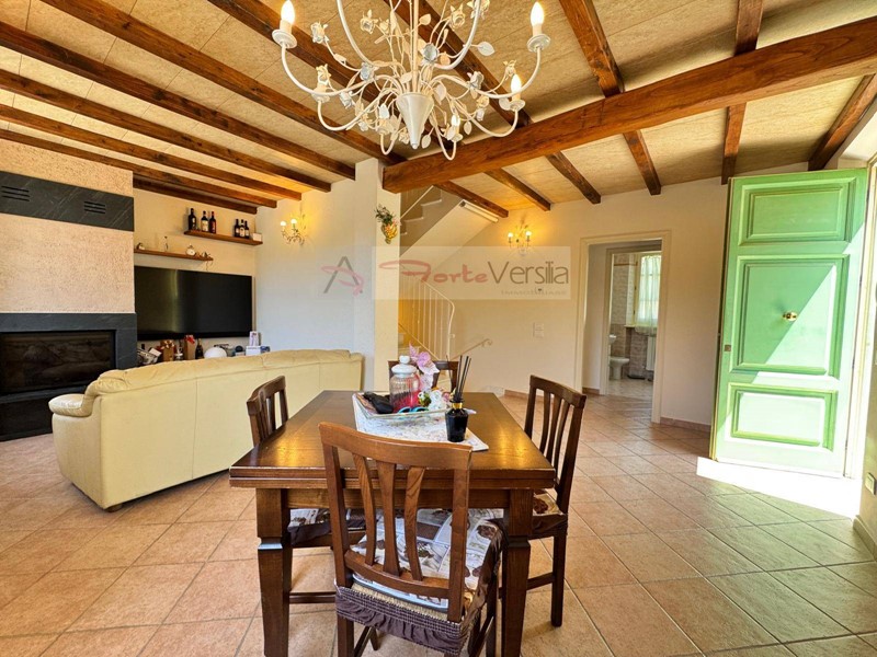 Casa Indipendente in Vendita a Seravezza, 450'000&euro;, 180 m²