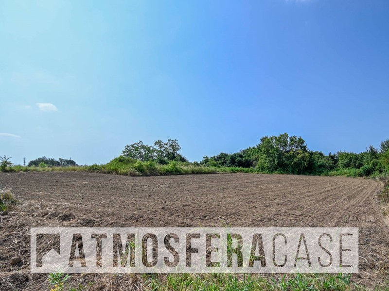 Terreno edificabile in Vendita a Bellusco, 169'000€, 2304 m²