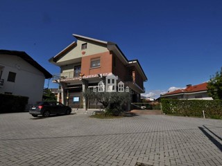 Casa Indipendente in Vendita a Castellamonte, 375'000€, 140 m²