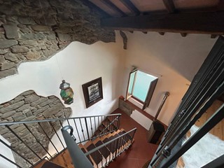 Casa Semi Indipendente in Vendita a Bagni di Lucca, 70'000€, 61 m²