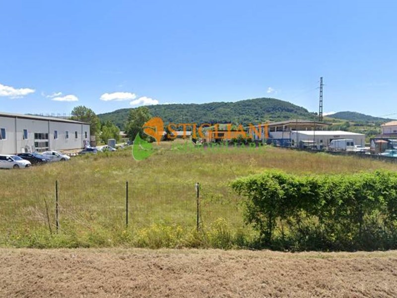 Immobile commerciale in Vendita a Castel di Sangro, 5500 m²