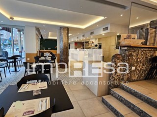 Attività commerciale in Vendita a Pordenone, 280'000€, 400 m²