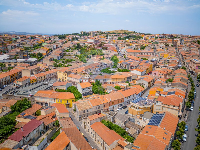 Immobile commerciale in Vendita a Ittiri, 179'000€, 248 m²