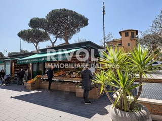Attività commerciale in Vendita a Roma, 110'000€, 18 m²