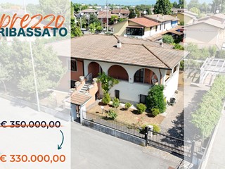 Villa in Vendita a Leno, 330'000€, 280 m²