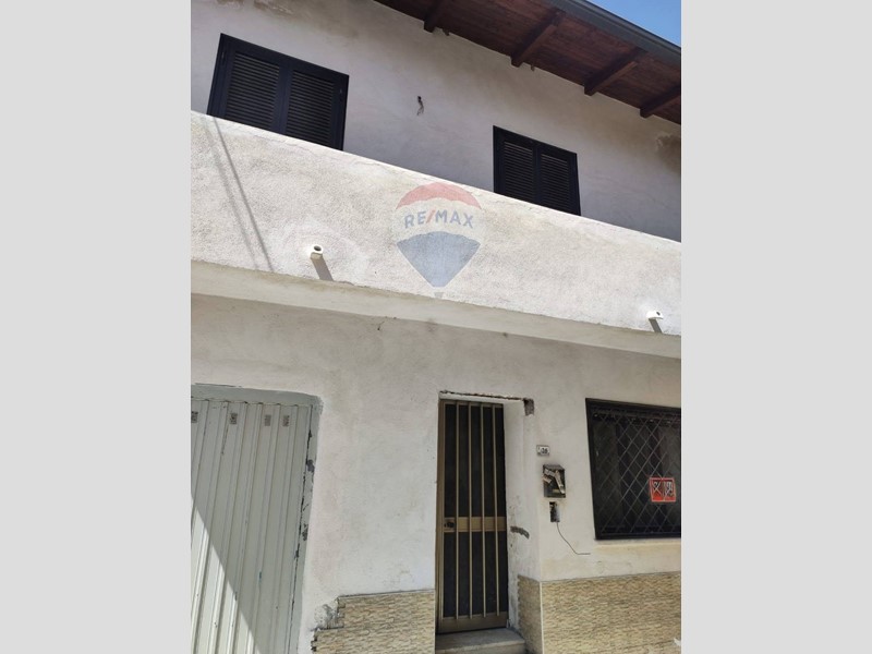 Casa Indipendente in Vendita a Cellole, 145'000€, 210 m²