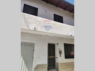 Casa Indipendente in Vendita a Cellole, 145'000€, 210 m²