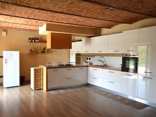 Villa in Vendita a Mombaruzzo, 490'000&euro;, 300 m²