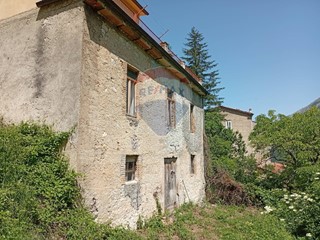 Rustico in Vendita a Scanno, 60'000€, 128 m²
