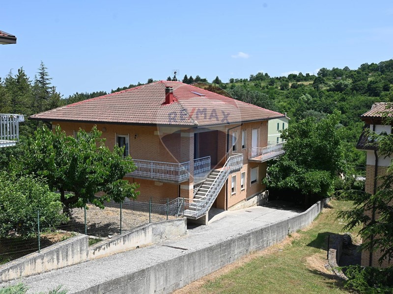 Villa in Vendita a Palena, 290'000€, 350 m²