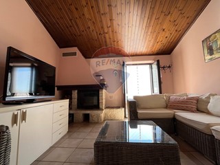 Casa Indipendente in Vendita a Villetta Barrea, 185'000€, 126 m²