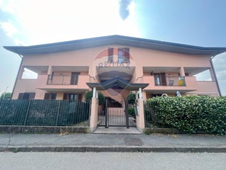 Quadrilocale in Vendita a Cambiago, 240'000€, 102 m²