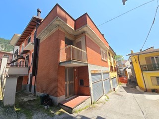 Casa Indipendente in Vendita a Pizzoli, 45'000&euro;, 70 m²