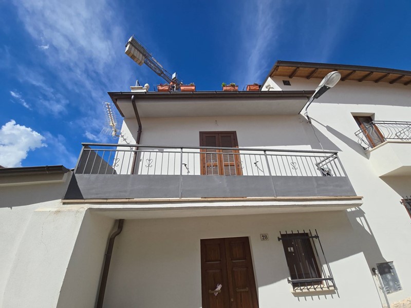 Bilocale in Vendita a L'Aquila, 54'000&euro;, 77 m²