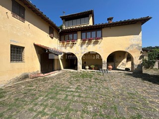 Casa Semi Indipendente in Vendita a Figline e Incisa Valdarno, 260'000€, 185 m²