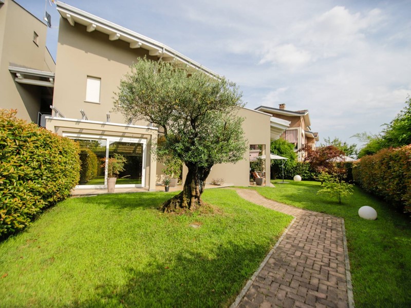 Trilocale in Vendita a Leinì, 305'000€, 131 m²
