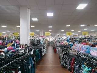 Immobile commerciale in Vendita a Lanciano, 1'100'000€, 2108 m²