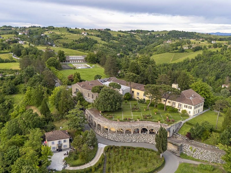 Villa in Vendita a Acqui Terme, 15'000'000€, 5000 m²