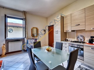 Bilocale in Vendita a Limbiate, 89'000€, 49 m²