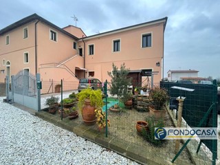 Casa Indipendente in Vendita a Santa Maria a Monte, 185'000&euro;, 70 m²