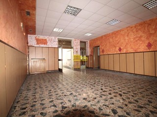 Negozio in Vendita a Cassano d'Adda, 173'000€, 150 m²