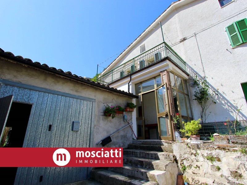 Casa Indipendente in Vendita a Sefro, 54'000&euro;, 80 m²