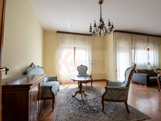 Appartamento in Vendita a Sassari, 210'000€, 163 m²